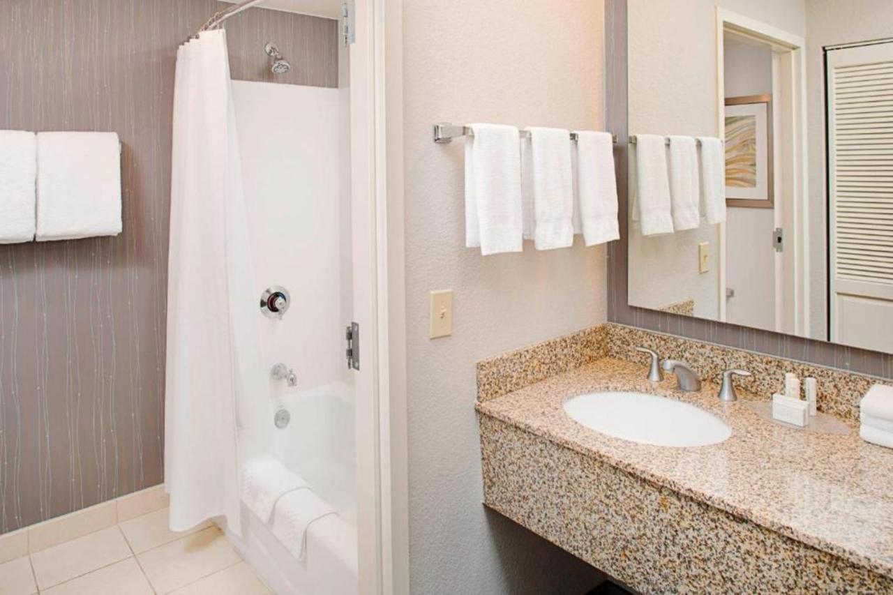 Courtyard By Marriott Tucson Williams Centre Hotel Eksteriør billede